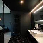 Boutique Hotel, La Cour De La Reine, Rooftop & Bistronomique Restaurant 4*