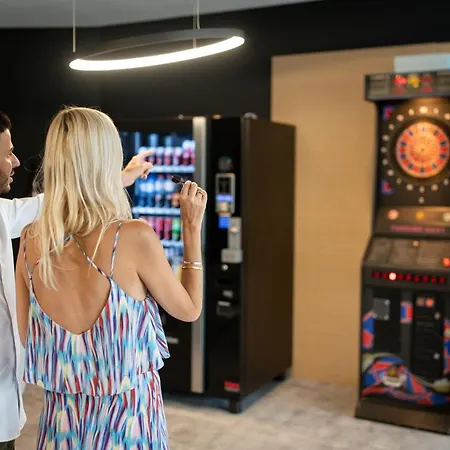 Boutique Hotel, La Cour De La Reine, Rooftop & Bistronomique Restaurant Hotel Spa