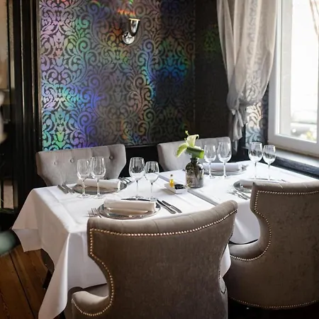 Boutique Hotel, La Cour De La Reine, Rooftop & Bistronomique Restaurant