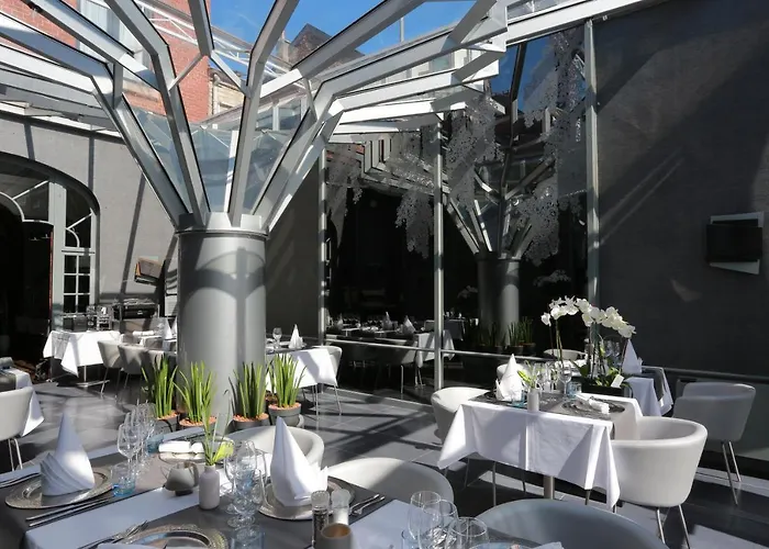 Boutique Hotel, La Cour De La Reine, Rooftop & Bistronomique Restaurant 4*