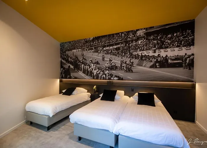 Boutique Hotel, La Cour De La Reine, Rooftop & Bistronomique Restaurant 4*