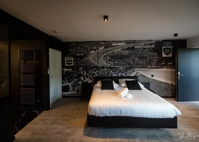 Hotel Boutique Hotel, La Cour De La Reine, Rooftop & Bistronomique Restaurant Spa