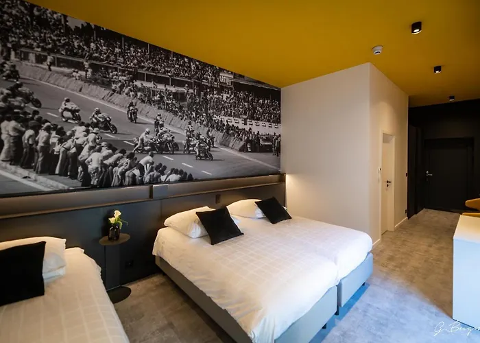 Boutique Hotel, La Cour De La Reine, Rooftop & Bistronomique Restaurant Hotel 4*