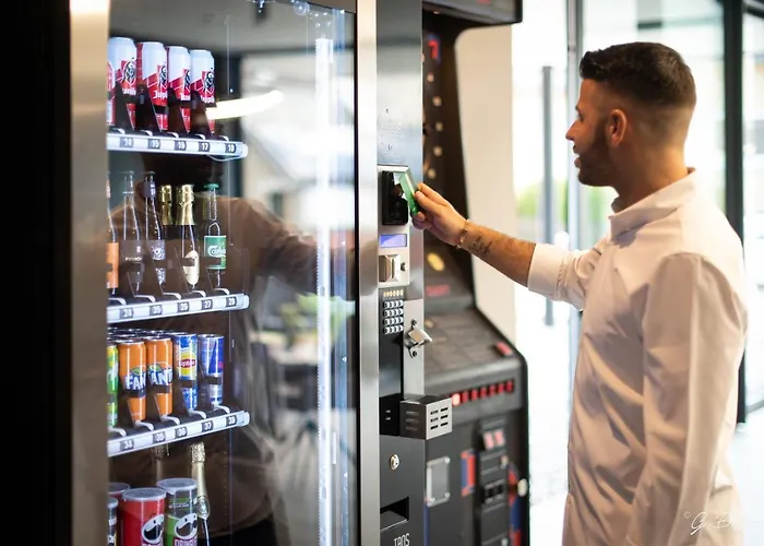 Boutique Hotel, La Cour De La Reine, Rooftop & Bistronomique Restaurant Hotel Spa