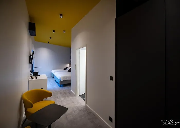 Boutique Hotel, La Cour De La Reine, Rooftop & Bistronomique Restaurant Hotel Spa