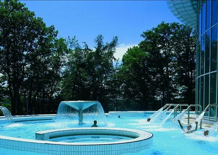 Boutique Hotel, La Cour De La Reine, Rooftop & Bistronomique Restaurant